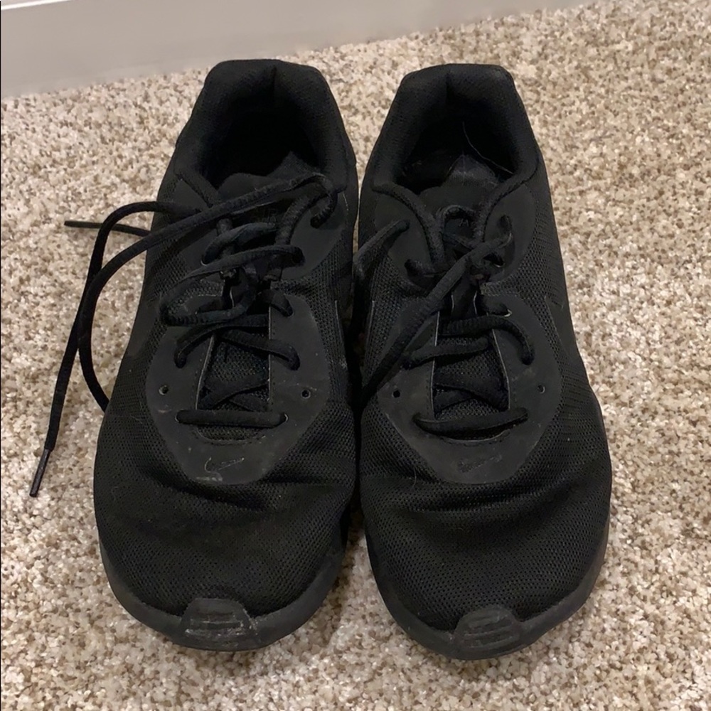 Black NIKE